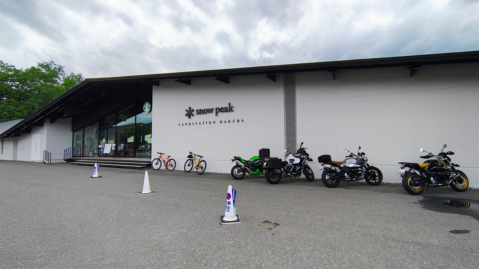 Snow Peak LAND STATION HAKUBA — แลนด์มาร์กฮาคุบะ